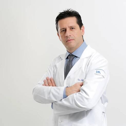 dr-adrian-martinez-herrera-proctologo