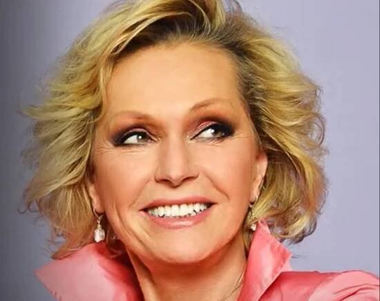 Místo luxusního hotelu zvolila karavan: Helena Vondráčková ukázala, jak tráví dovolenou:"Užíváme si to tu plnými doušky" - Zivot