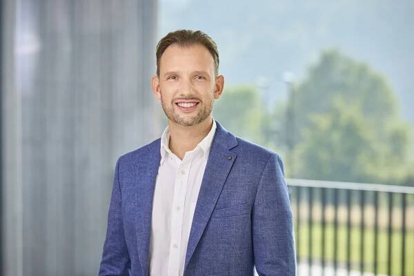 Contact persons - ONLINE Systemlogistik
