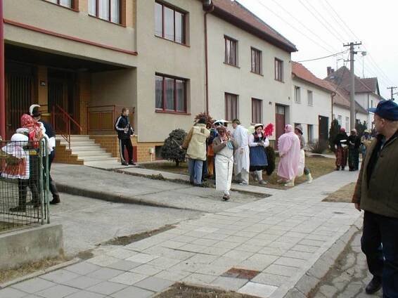 Masopust 2003 - Oficiální stránky obce Šumice