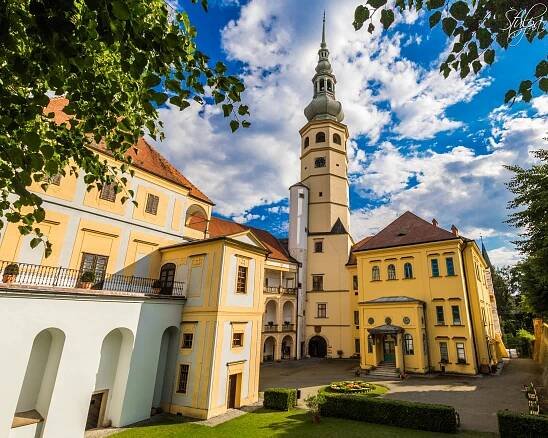 Vstupné na romantický zámek Tovačov pro 1 osobu i rodinu