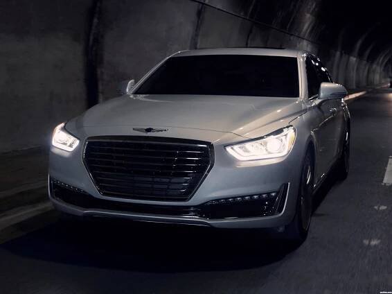 Genesis G90 automobil a modelové roky