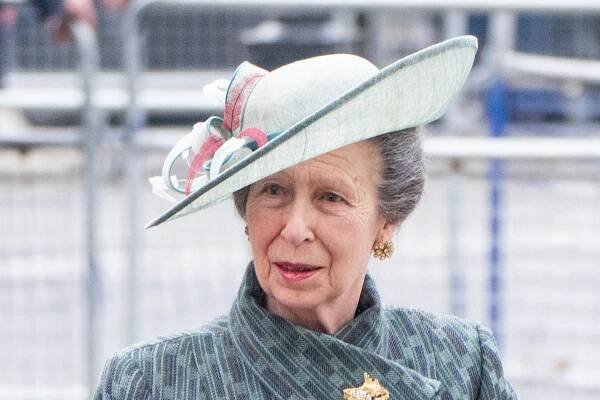 Princess Anne wears a deeply sentimental wedding gift brooch from Queen Elizabeth II at Commonwealth Day celebrations