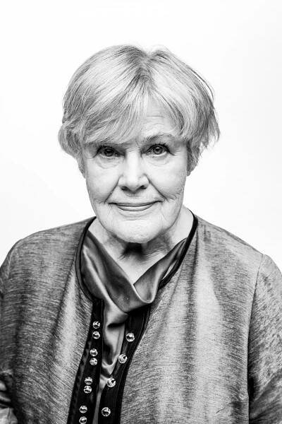 Politiikka-Suomi - Syvään päätyyn - Promo - Elisabeth Rehn