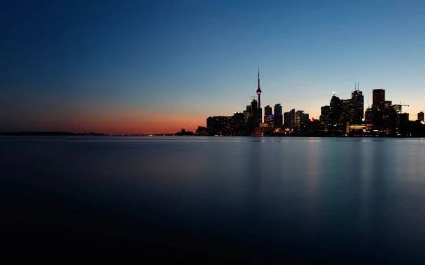 Tapeta, pozadí, obrázek, wallpaper ke stažení na plochu počítače, PC, mobilu tabletu s názvem Toronto z kategorie pozadí  města  zdarma ke stažení