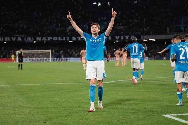 Neapolské šílenství spustil Skot. McTominay v podstatě sám předehnal Inter, tvrdí expert