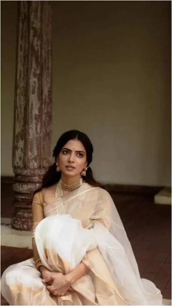 Malavika Mohanan glows in Onam elegance