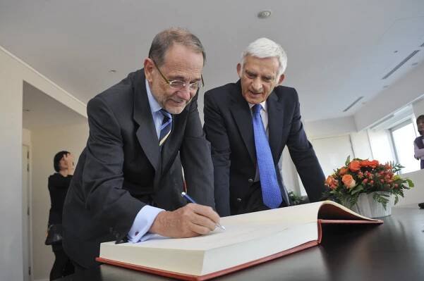 jerzy-buzek-i-javier-solana1EAB6C34-12B0-62DA-786D-1203FE6FAA71.jpg