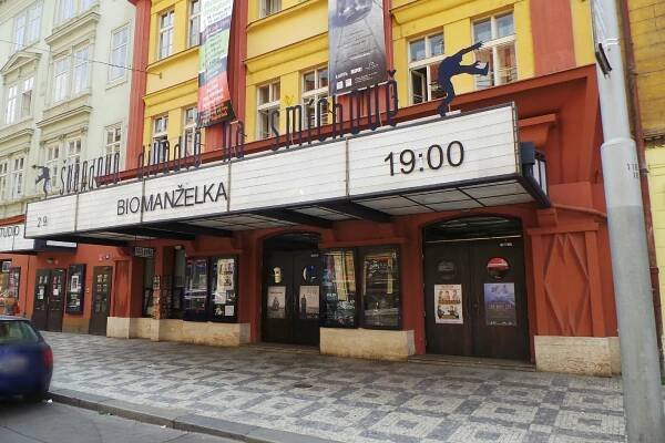 Švandovo divadlo na Smíchově foto 1
