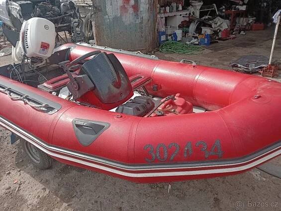Zodiac Futura s Johnson 35 - Davlemarina