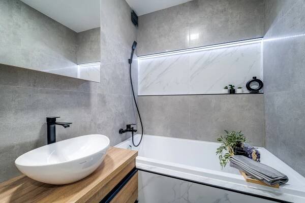 BYT 3+1, UL. VARENSKÁ, OSTRAVA - DESIGNO rekonstrukce