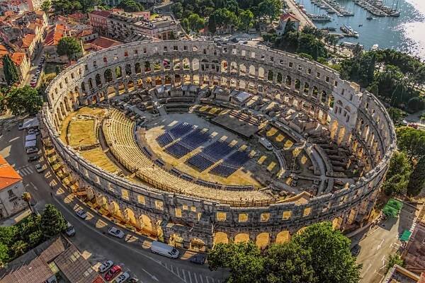 Pulska Arena - amfiteatar - Arhitektonske razglednice