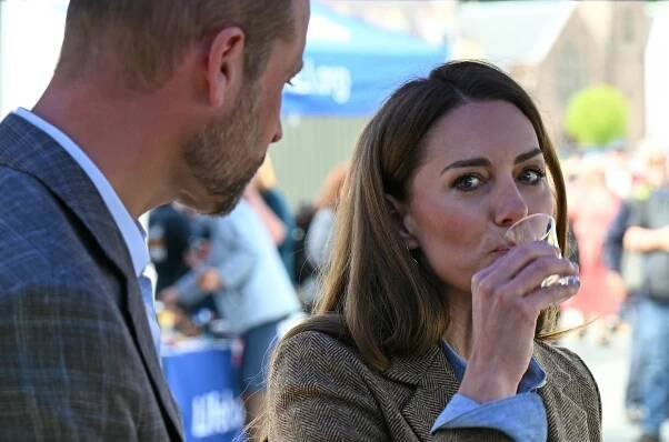 William s Kate slavili slonovinovou svatbu na trzích jako čerstvě zamilovaní: Vznikl i nebývale intimní snímek!