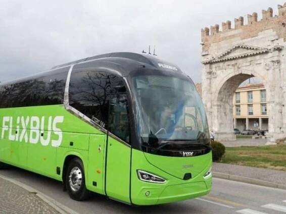 FlixBus nasazuje v Itálii první autobusy s pohonem na LNG