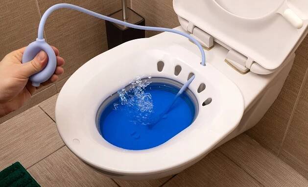 SANITÁRNÍ BIDETOVÝ NÁSTAVEC NA ZÁCHODOVOU MÍSU BIDET NA WC BIDET Stav balení originální
