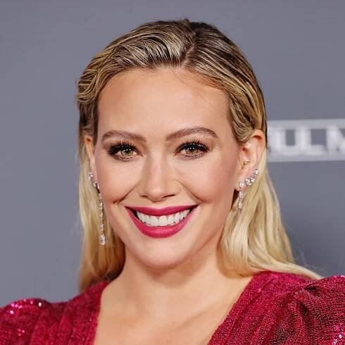 Hilary Duff Got the Longest Hair Extensions Ever for "How I Met Your Father" — See Photos