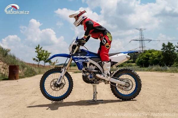 Fotogalerie Jak na enduro začátky: brzdění, akcelerace a spojka | Motorkáři.cz