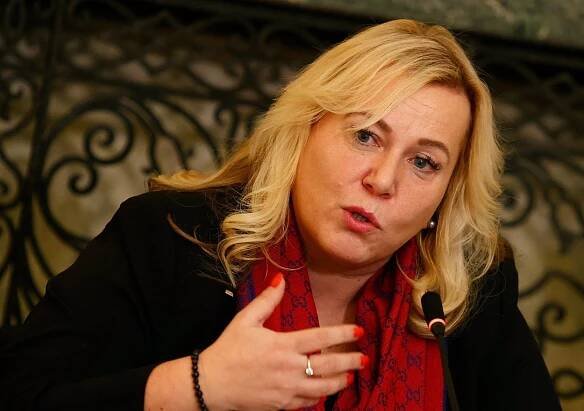 FOTO: Klára Dostálová. – stránka 28