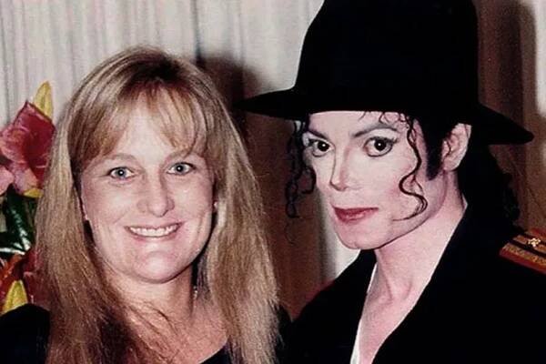 Debbie Rowe and Michael Jackson