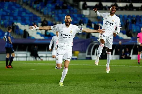 Obvinění ze spiknutí a organizovaného zločinu je minulost. Benzema se vrací do repre
