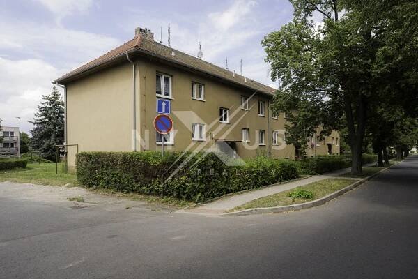 Prodej bytu 2+1 - 66 m⊃2;, sklep 8 m⊃2; a dílna, V Prokopě - Čelákovice | Nyxus reality s.r.o.