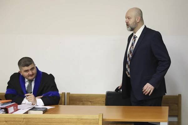 ONLINE Ruskov bývalý vodič popisuje stretnutie obžalovaných. Riešili problémy s Volzovou | Stránka 2 z 3 | Regióny.sk