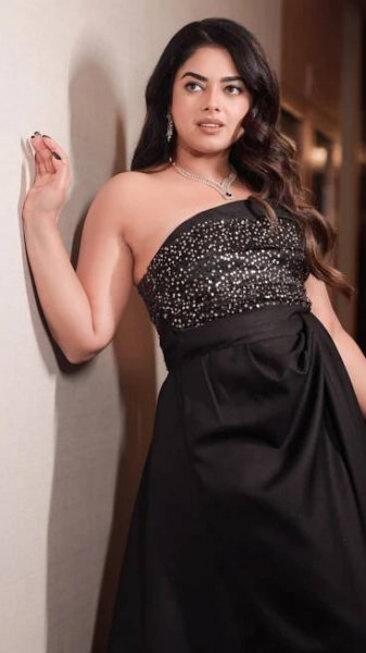 In Pic: Radiant Pictures of Siddhi Idnani