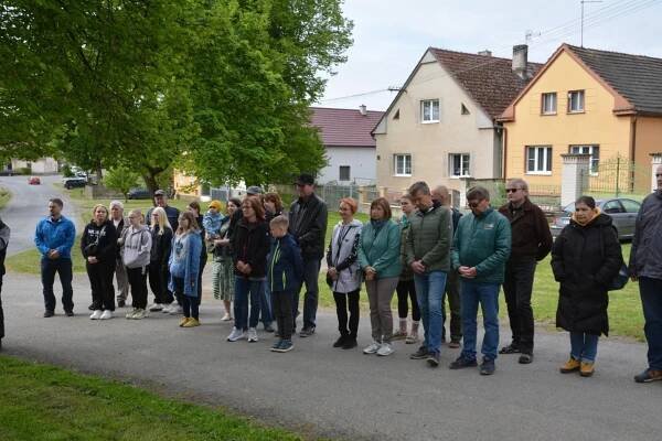 Pietní akt k 80 výročí od ukončení 2. světové války - Oficiální stránky obce Střížovice