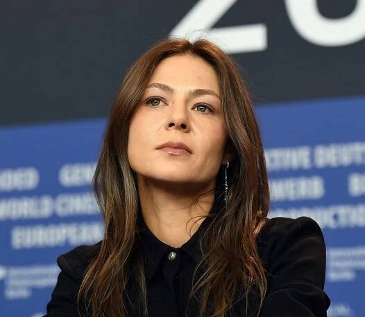 Close-up: An Interview with Elena Lyadova – Close-Up Culture