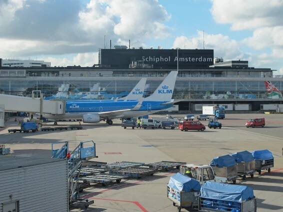 Ground staff strike: KLM cancels over 100 flights on Wednesday - DutchNews.nl
