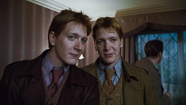 Foto k tématům Harry Potter, James Phelps, Oliver Phelps – stránka 48