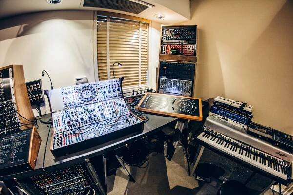 STUDIO — Mark Isham Music