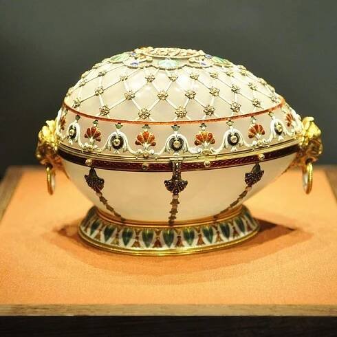 Starožitník koupil Fabergého vejce na bleším trhu za setinu ceny