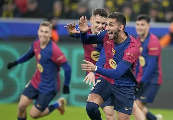 Barcelona vyhrála v LM v Dortmundu 3:2 a je druhá za Liverpoolem