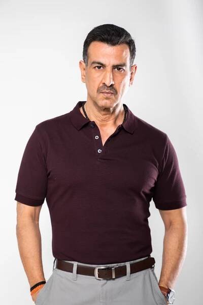Akshay Pawar - Producer | Photographer | Cinematographer - Ronit Roy