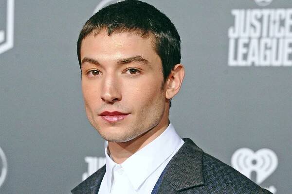 HOLLYWOOD, CA - NOVEMBER 13: Actor Ezra Miller attends the Los Angeles Premiere of Warner Bros. Pictures' 