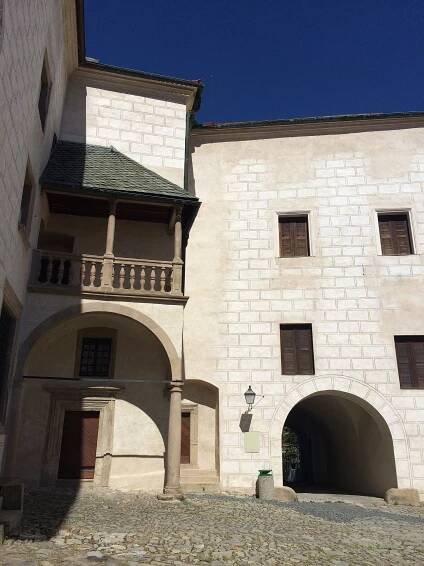 Soubor:Hrad Ledeč nad Sázavou 002.jpg – Wikipedie