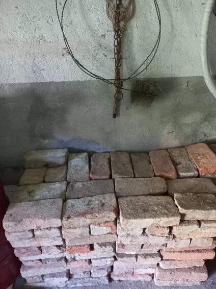 Stavební materiál/zbytky/ Cihly/ Ytong/ Ztracené bednění/