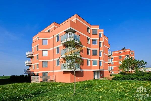 Pronájem bytu 1+kk, 46 m², Uherské Hradiště - Derflanská | Sluneční Reality 