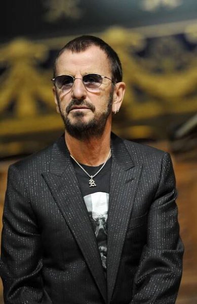 Hvězda Beatles Ringo Starr má zdravotní potíže. Ruší představení