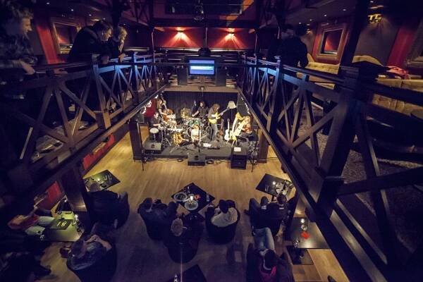 DUENDE cz | The Loop Jazz Club feat. Ivana Pokorná – Harfa