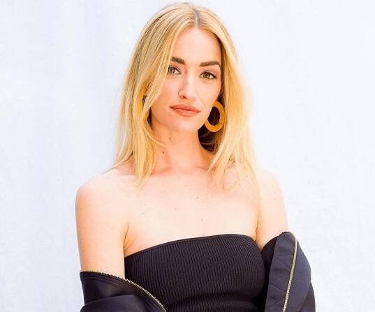 Brianne Howey – Bio, Facts, Family Life, Career