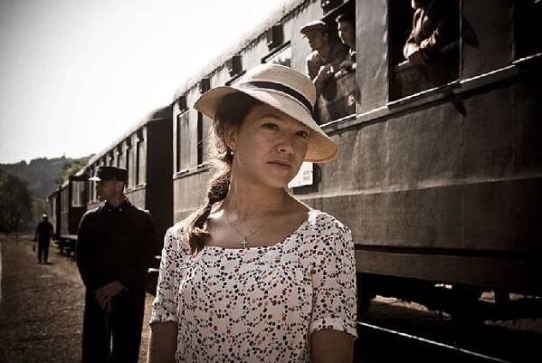 FOTO: Hannah Herzsprung jako Jana Habermannová. – stránka 1