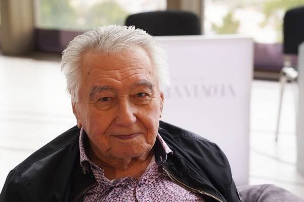 Jsem tady přes čas, směje se Josef Zíma. Sílu k životu mu dává rodina a publikum