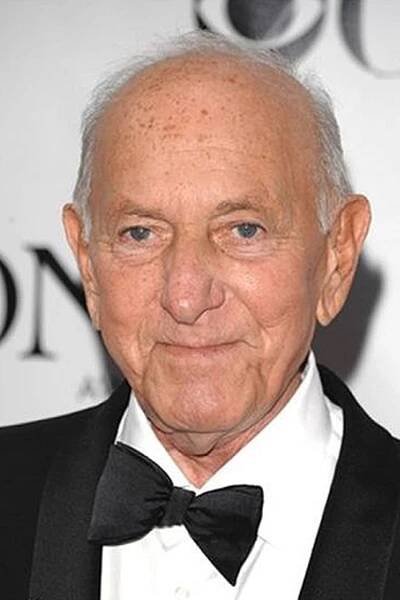 Jack Klugman isCaptain Bunsby