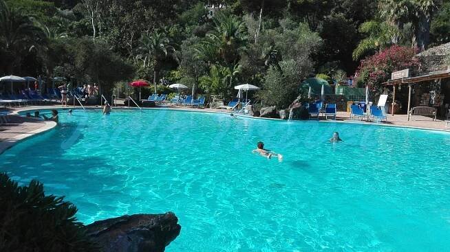 pool-negombo-thermal-park-ischia