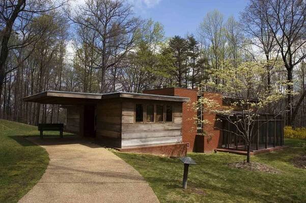 About Frank Lloyd Wright's Usonian Architecture