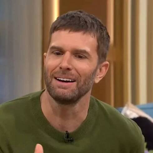 Joel Dommett issued health warning live on This Morning after on-air confession