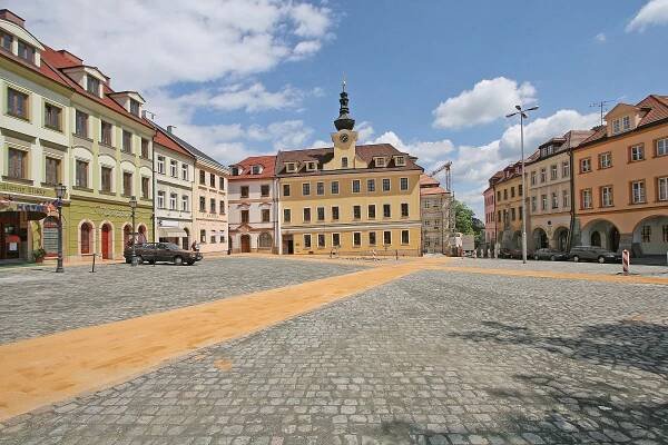 iDNES: Potíže s vosami či nepořádkem? Nahlaste binec na nové aplikaci MUNIPOLIS