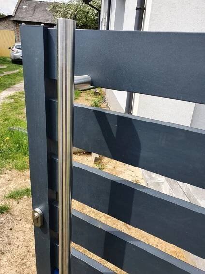 HLINÍKOVÝ PALISADOVÝ PLOT ALUgate AG100 - ALUgate výrobce hliníkových plotů